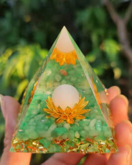 Crystal Ball Gravel Epoxy Resin Pyramid