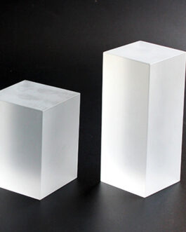 Transparent White Embryo Crystal Cube